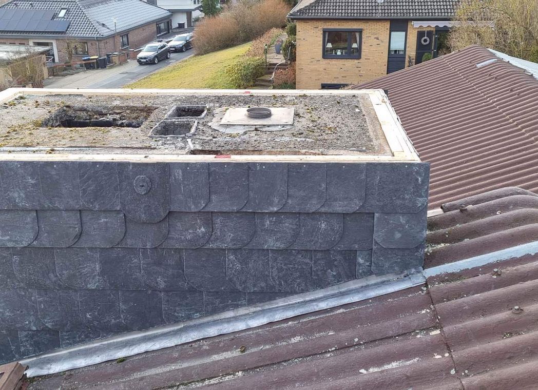 Schornsteinverkleidung mit Naturschiefer